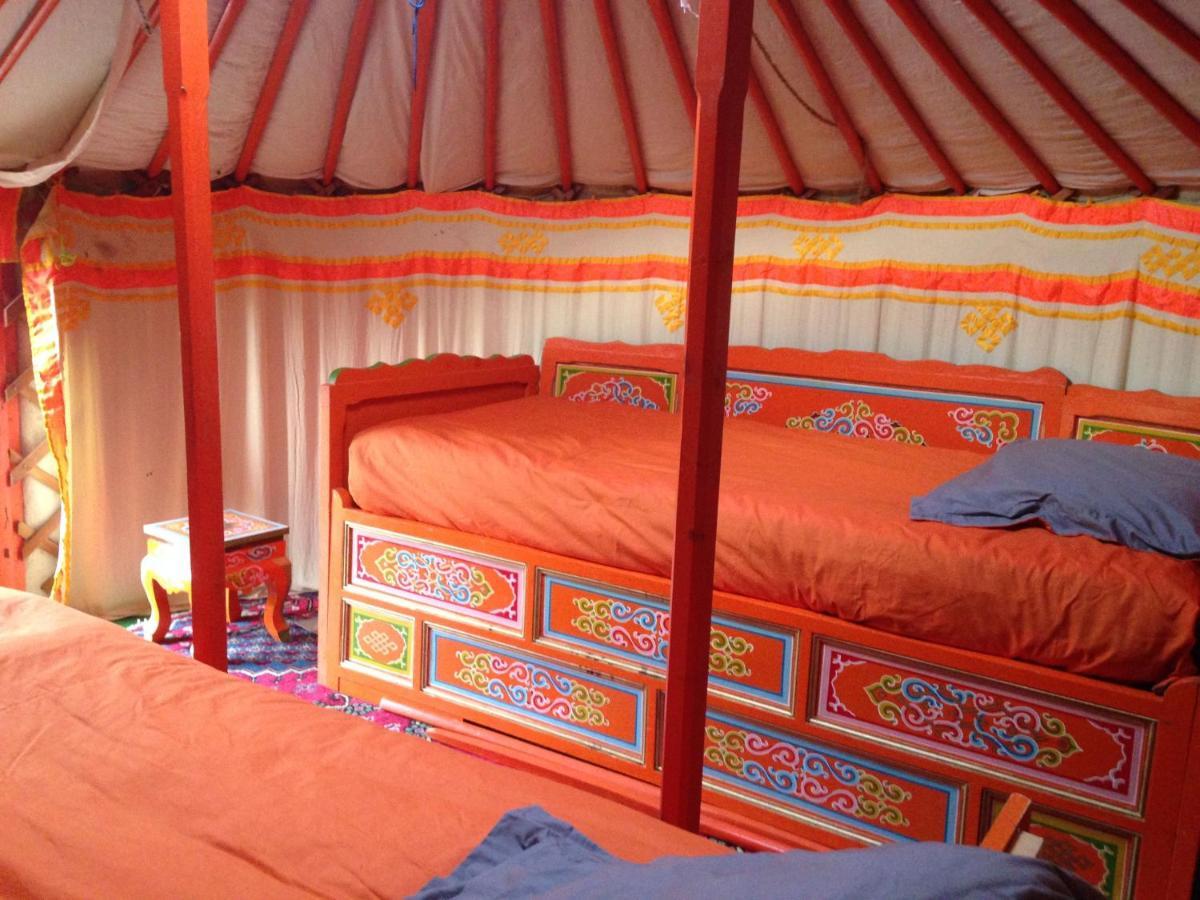 Yourte mongole Huriel Esterno foto